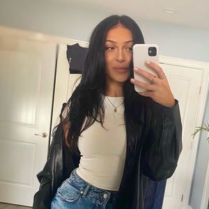 Meet your Posher, Casey